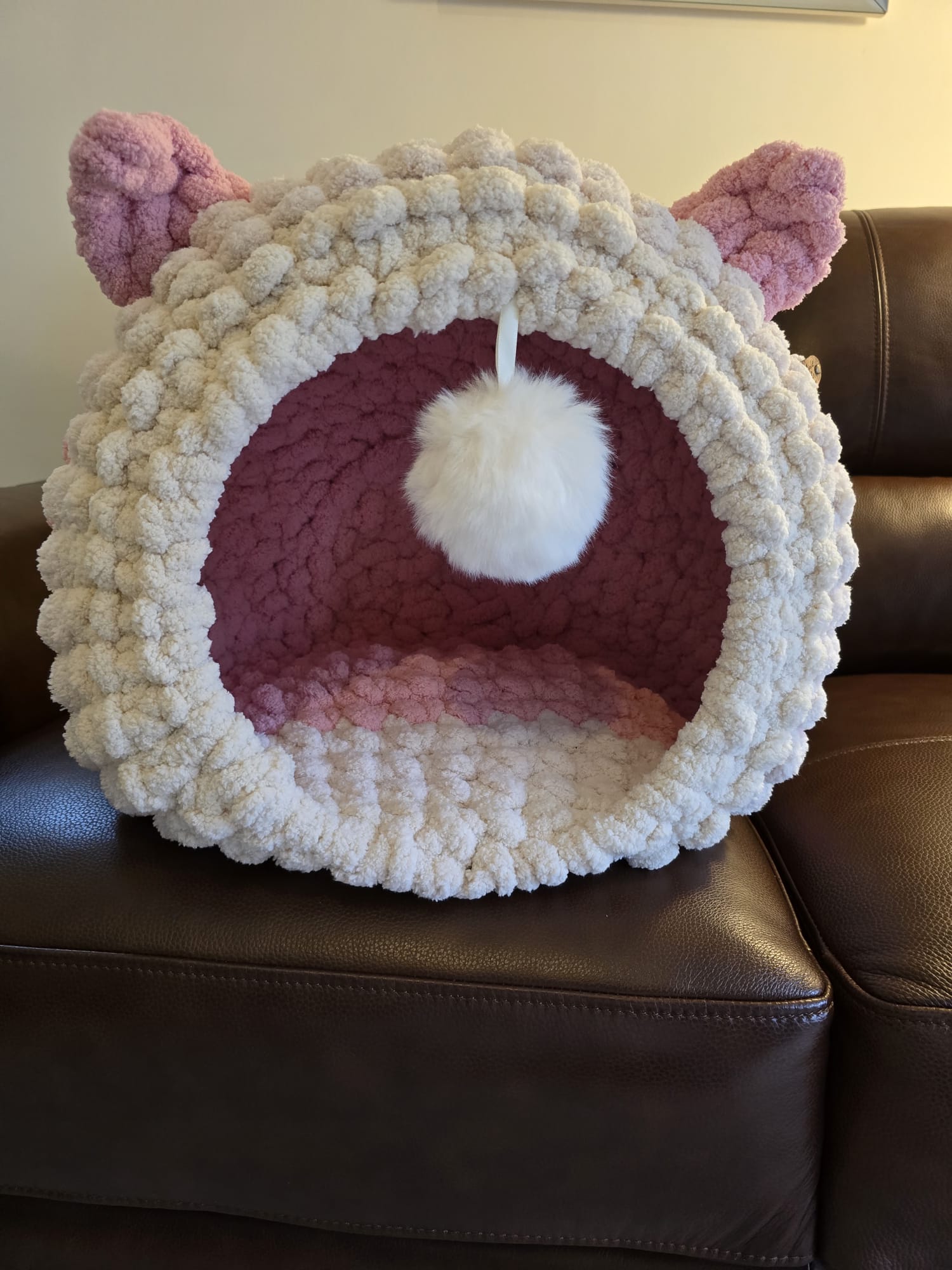 Customisable Snowpuff cat cave – The Coziest Hideaway for Your Kitty – Handmade Chenille