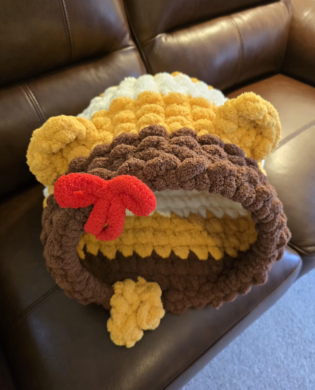 Customisable Honeypot cat cave - The Coziest Hideaway for Your Kitty – Handmade Chenille