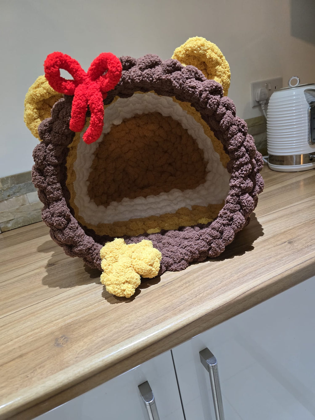 Customisable Honeypot cat cave - The Coziest Hideaway for Your Kitty – Handmade Chenille